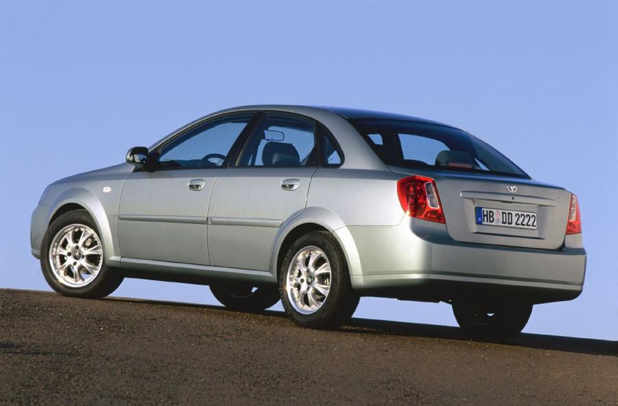  Daewoo Nubira 2003 года  (фото 4 из 19)